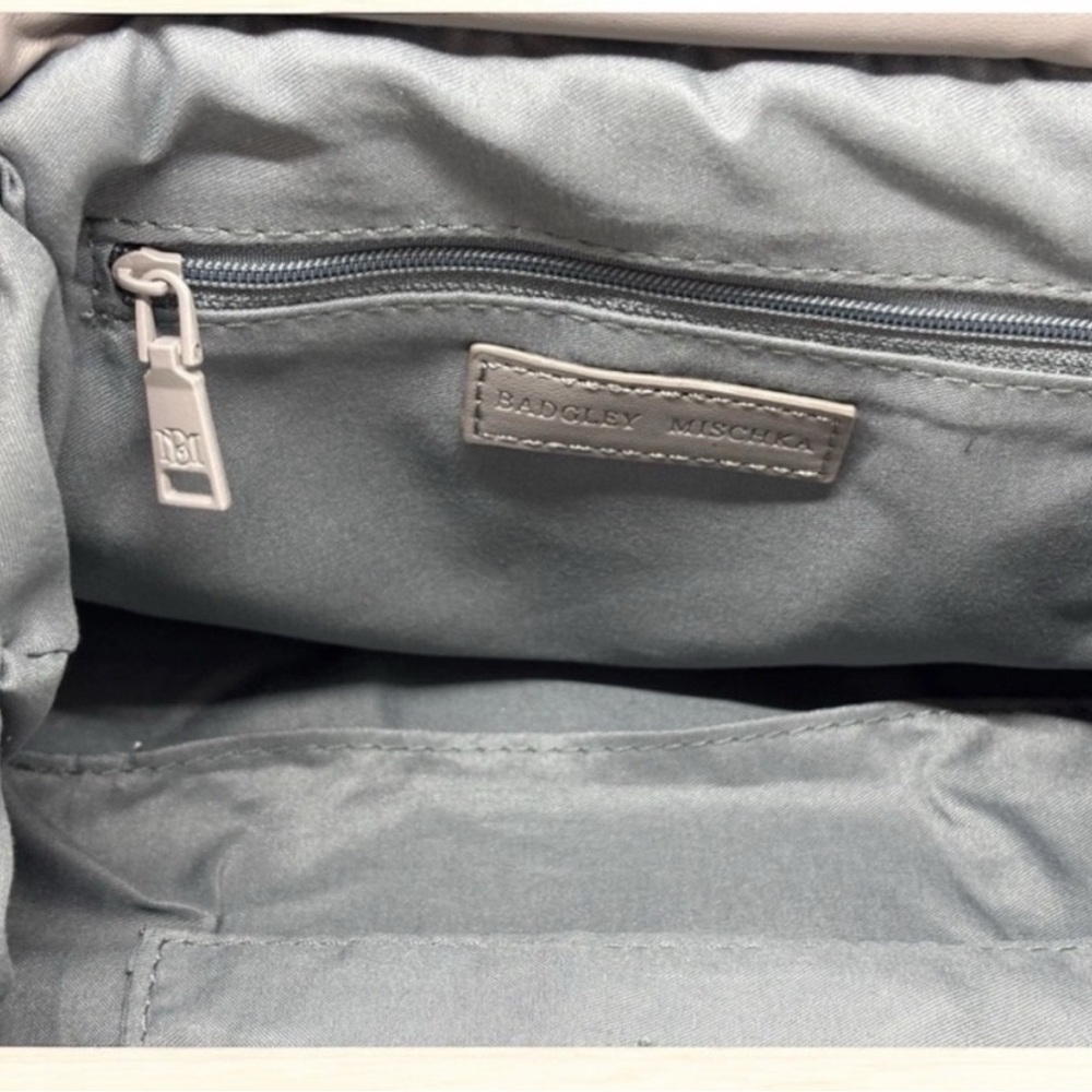 Badgley Mischka Ruched Vegan Leather Clutch / Shoulder convertible bag NWT - Picture 5 of 6
